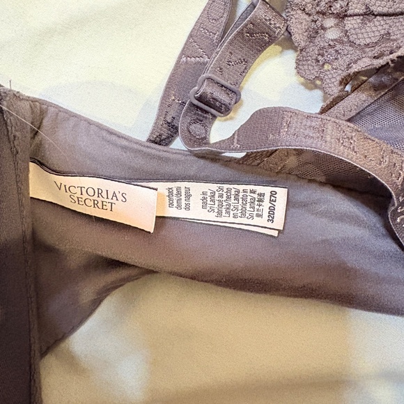 Victoria's Secret Purple 32DD Body By Victoria Perfect Shape Front Close Bra - Picture 2 of 3